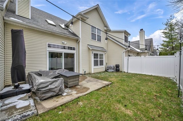 2564 Woodruff Court, Westlake, OH 44145