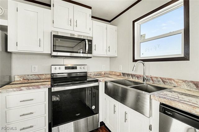 69 Emily LN, Fort Myers Beach, FL 33931