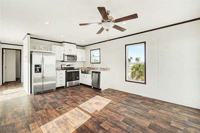 69 Emily LN, Fort Myers Beach, FL 33931