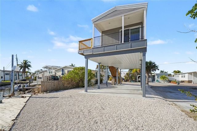69 Emily LN, Fort Myers Beach, FL 33931