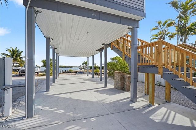 69 Emily LN, Fort Myers Beach, FL 33931