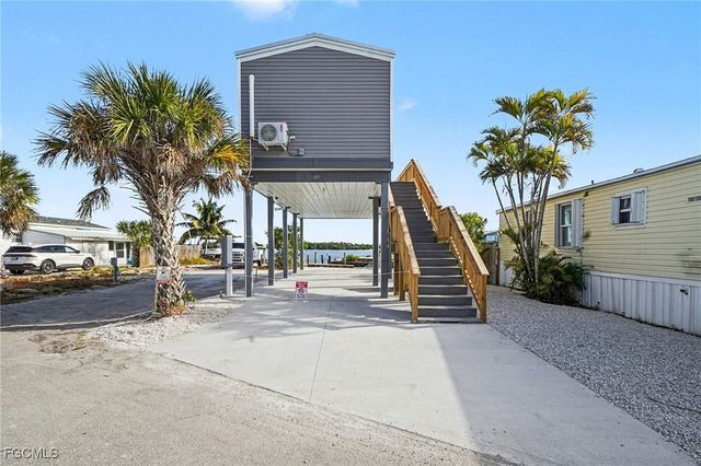 69 Emily LN, Fort Myers Beach, FL 33931