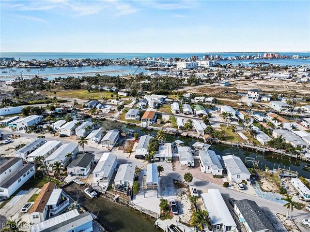 69 Emily LN, Fort Myers Beach, FL 33931