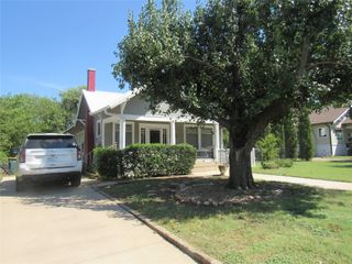 1215 N Grand Avenue, Sherman, TX 75090