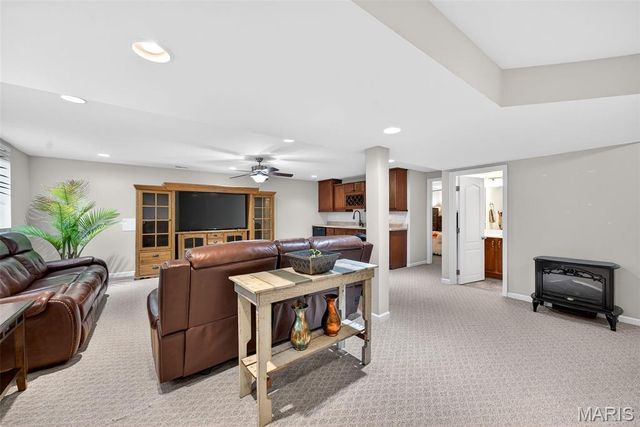 5 Remington Place, Troy, MO 63379