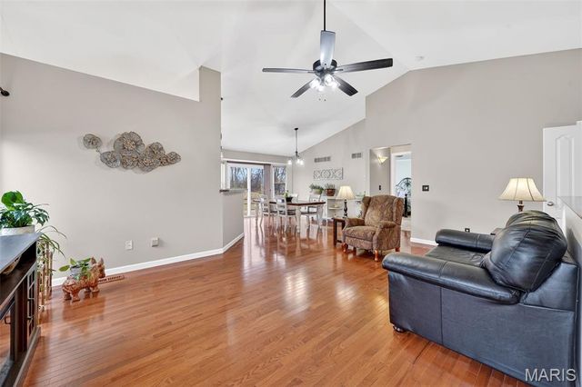 5 Remington Place, Troy, MO 63379