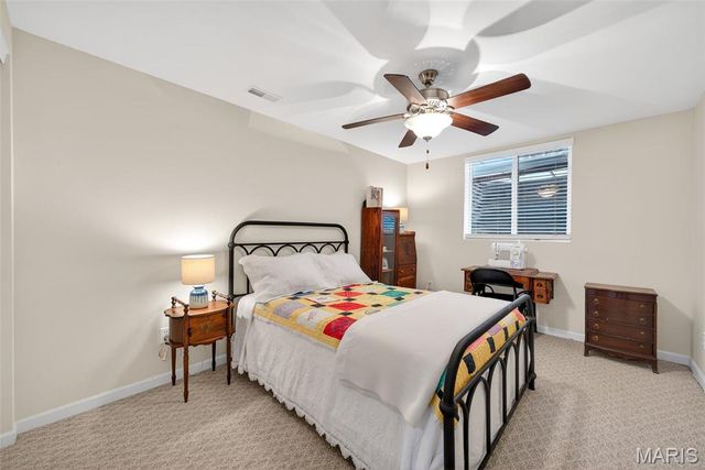 5 Remington Place, Troy, MO 63379