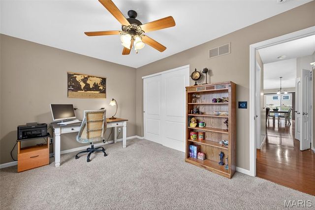 5 Remington Place, Troy, MO 63379