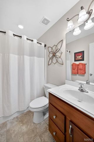 5 Remington Place, Troy, MO 63379