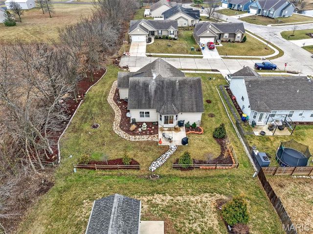 5 Remington Place, Troy, MO 63379