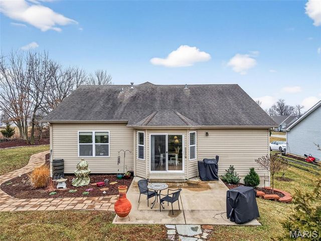 5 Remington Place, Troy, MO 63379