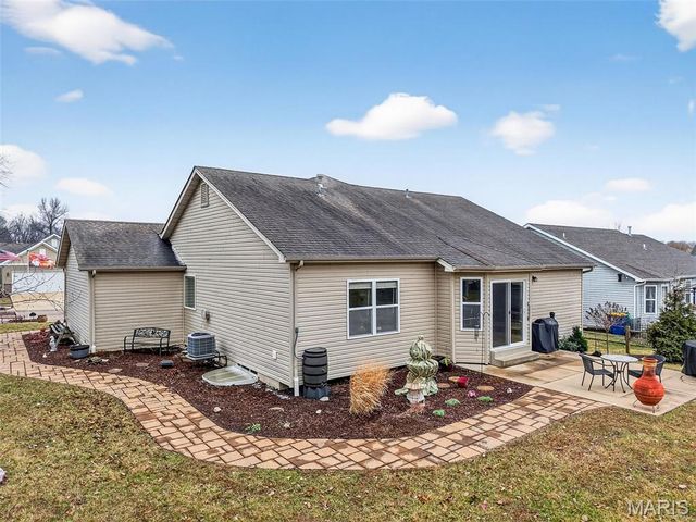 5 Remington Place, Troy, MO 63379