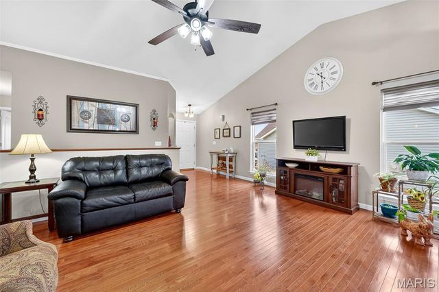 5 Remington Place, Troy, MO 63379