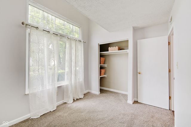 1073 Laura Drive, Greenwood, IN 46143
