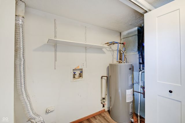 1073 Laura Drive, Greenwood, IN 46143