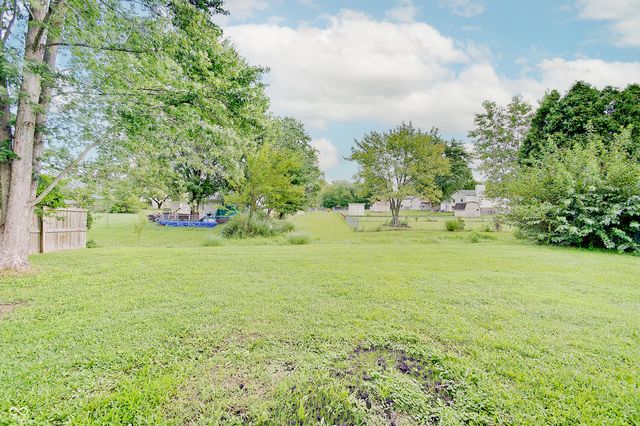 1073 Laura Drive, Greenwood, IN 46143