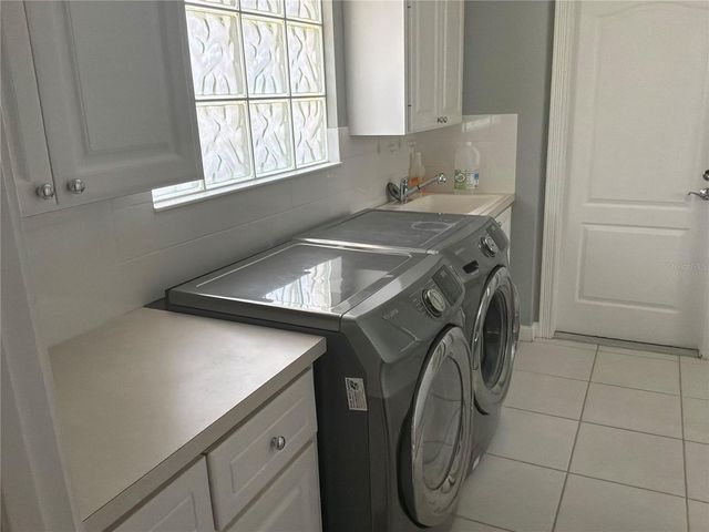 5796 IVREA DRIVE, Sarasota, FL 34238