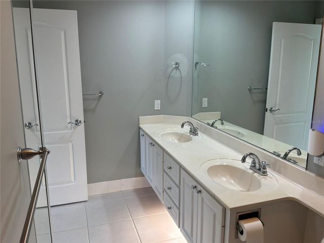 5796 IVREA DRIVE, Sarasota, FL 34238