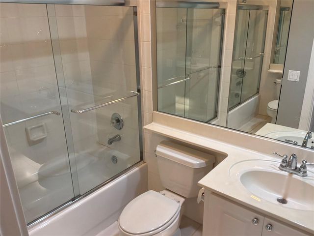 5796 IVREA DRIVE, Sarasota, FL 34238