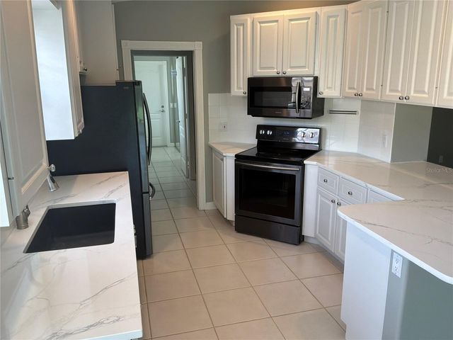 5796 IVREA DRIVE, Sarasota, FL 34238