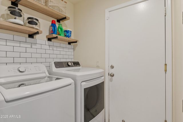 43935 W SAGEBRUSH Trail, Maricopa, AZ 85138