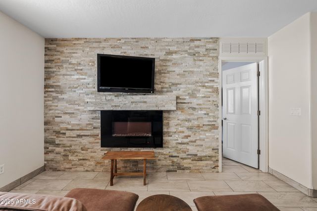 43935 W SAGEBRUSH Trail, Maricopa, AZ 85138