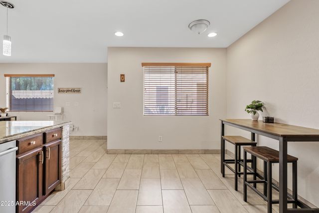 43935 W SAGEBRUSH Trail, Maricopa, AZ 85138