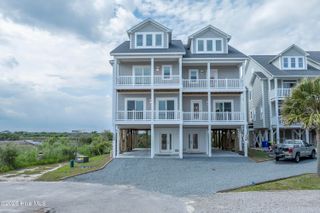 128 Sea Oaks Court, North Topsail Beach, NC 28460