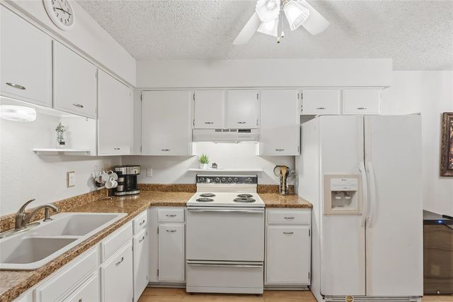 1711 Welsh Avenue, College Station, TX 77840