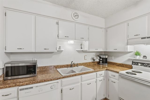 1711 Welsh Avenue, College Station, TX 77840