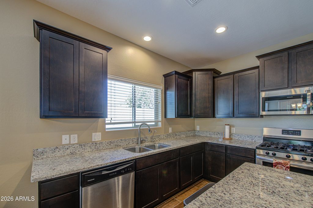 33088 N JAMIE Lane, San Tan Valley, AZ 85144 — photo 3