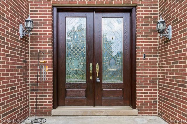 2115 Aldwin Drive, West Bloomfield, MI 48324