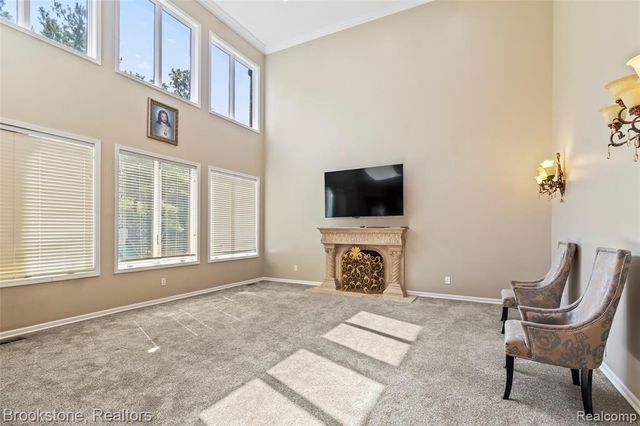 2115 Aldwin Drive, West Bloomfield, MI 48324