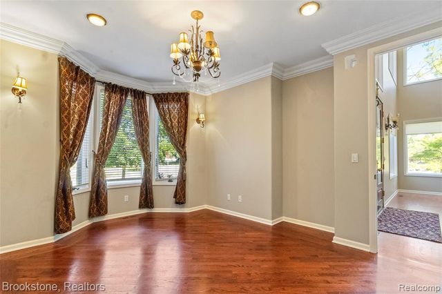 2115 Aldwin Drive, West Bloomfield, MI 48324