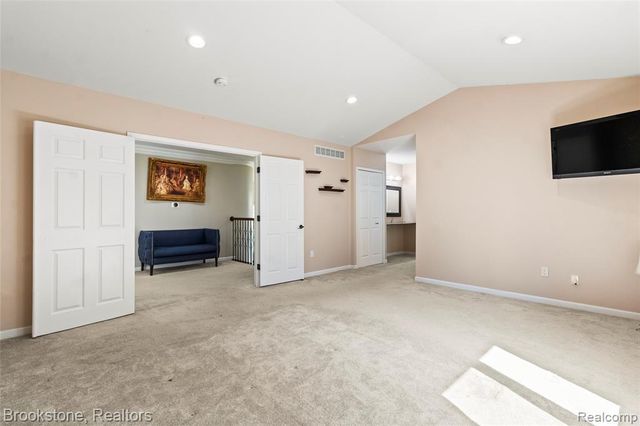 2115 Aldwin Drive, West Bloomfield, MI 48324