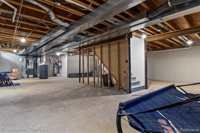 2115 Aldwin Drive, West Bloomfield, MI 48324