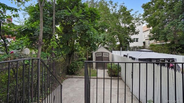 3343 Mickle Avenue, Bronx, NY 10469
