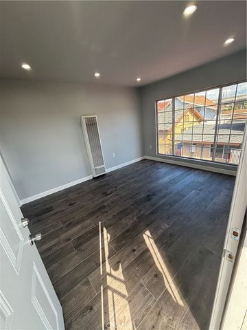 426 W 51st, Los Angeles, CA 90037