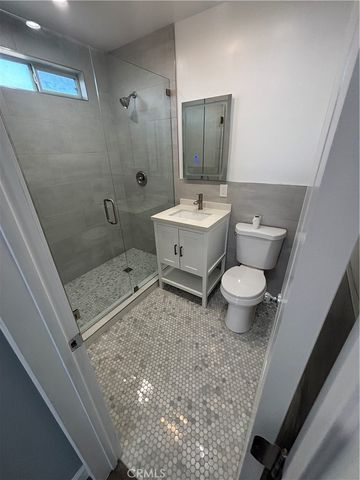 426 W 51st, Los Angeles, CA 90037