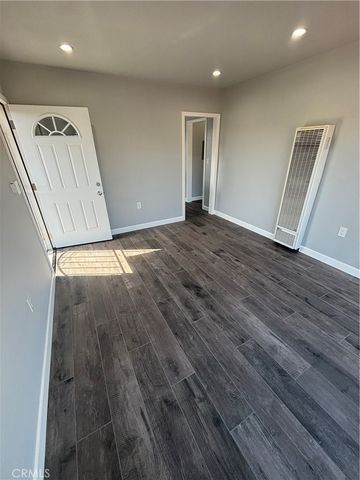 426 W 51st, Los Angeles, CA 90037