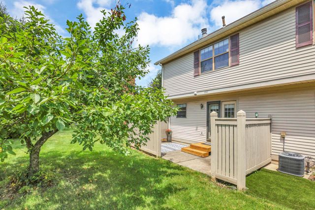 1261 Somerset Way, Pickerington, OH 43147