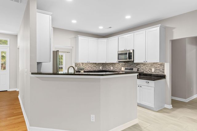 2813 Bottlebrush Court, Mount Pleasant, SC 29466
