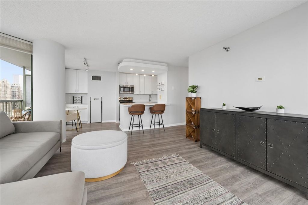 111 W Maple Street 3101, Chicago, IL 60610 — photo 5