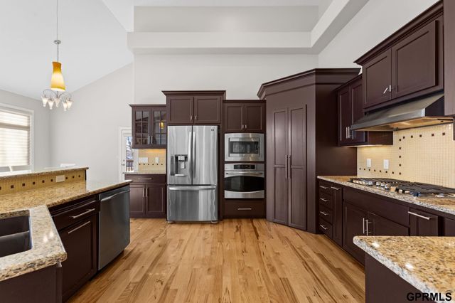 17055 Corby Street, Omaha, NE 68116