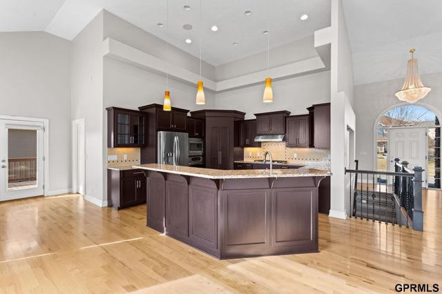 17055 Corby Street, Omaha, NE 68116