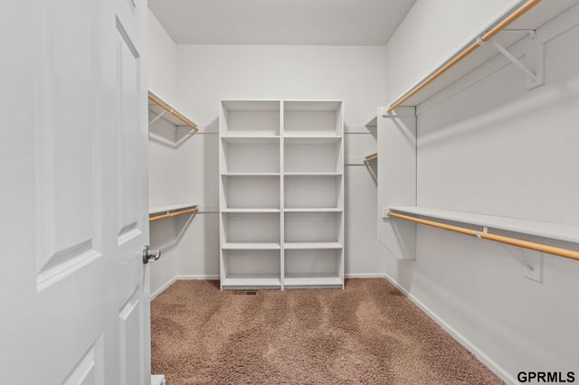 17055 Corby Street, Omaha, NE 68116