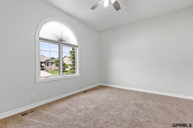 17055 Corby Street, Omaha, NE 68116