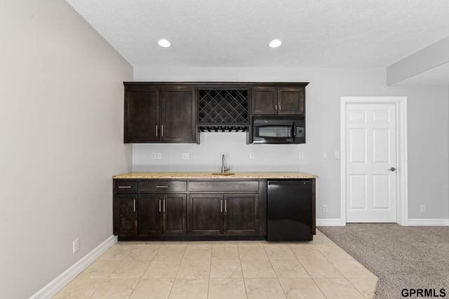 17055 Corby Street, Omaha, NE 68116