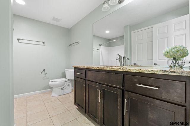 17055 Corby Street, Omaha, NE 68116