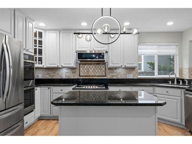 7837 Aravon Ct, Lone Tree, CO 80124